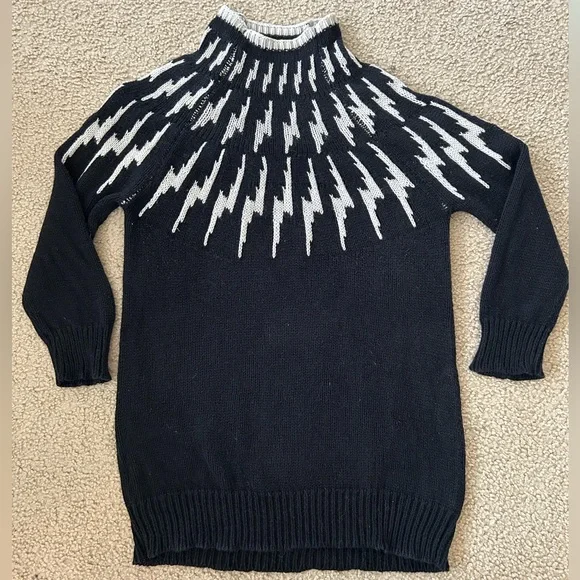 525 America Black and White Turtleneck Sweater - Picture 5 of 8